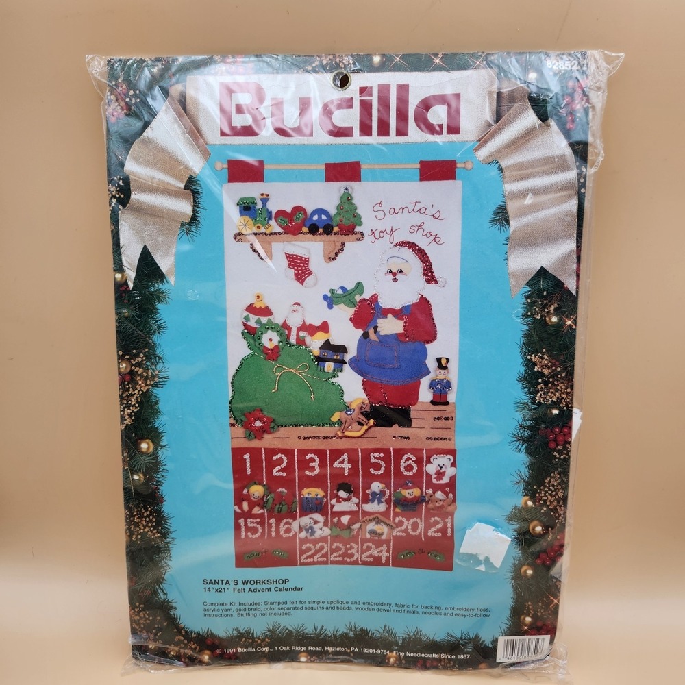 Bucilla VTG 1991 Santas Workshop Felt Advent Calendar Kit 82852 Christmas NEW